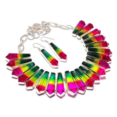 Collana con pietre preziose - , a